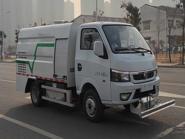 1.2方純電動路面養(yǎng)護車